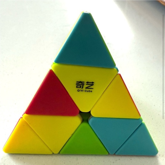 Blue and White Geometric Puzzle Toys - Picture 4 of 5